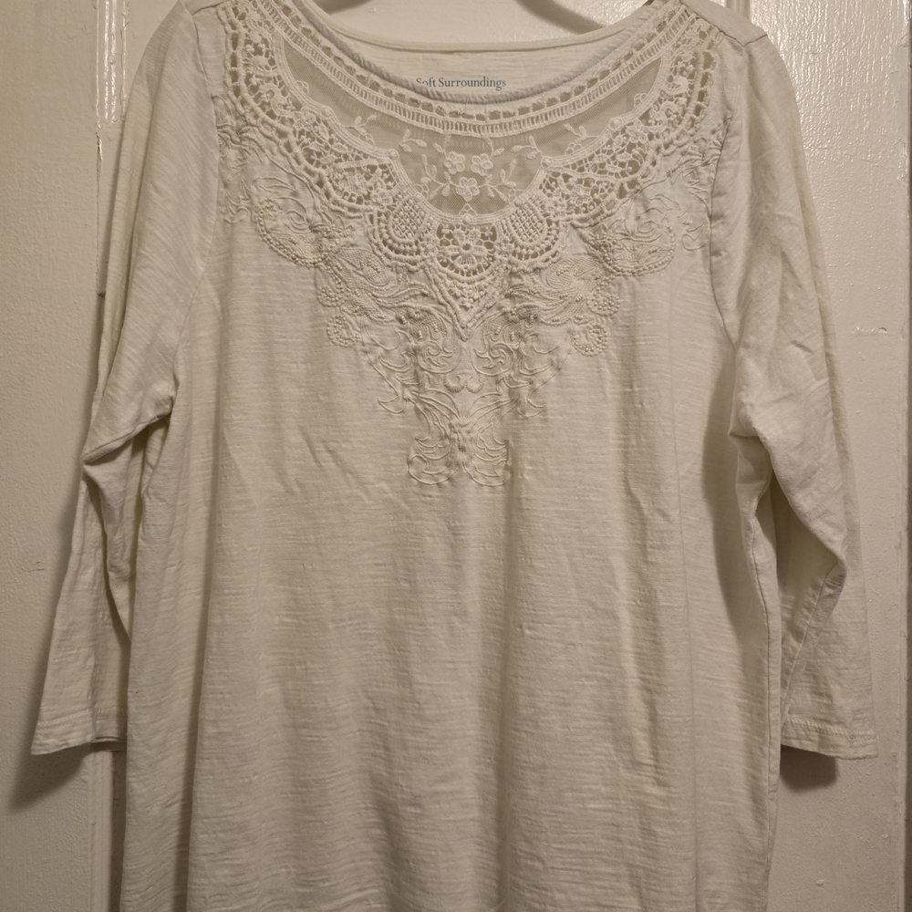 Soft Surroundings Cream Lace Detail 3/4 Length Sleeve Blouse